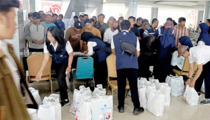 Pelindo Regional 4 Makassar dan AirNav Sinergi Gelar Pasar Murah