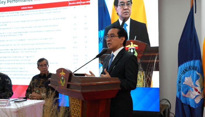 “Prof. JJ Kembali Pimpin Unhas, Raih 95,8% Suara: Sinergi dan Inovasi Menuju Prestasi Unggul”