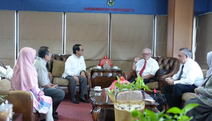 Unhas dan University of Arkansas Perkuat Kolaborasi Riset Unggas Internasional