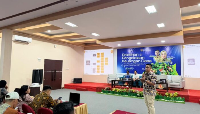 Dinas PMD Mamuju Gandeng KPP Pratama Mamuju Gelar Pelatihan Pajak bagi Perangkat Desa