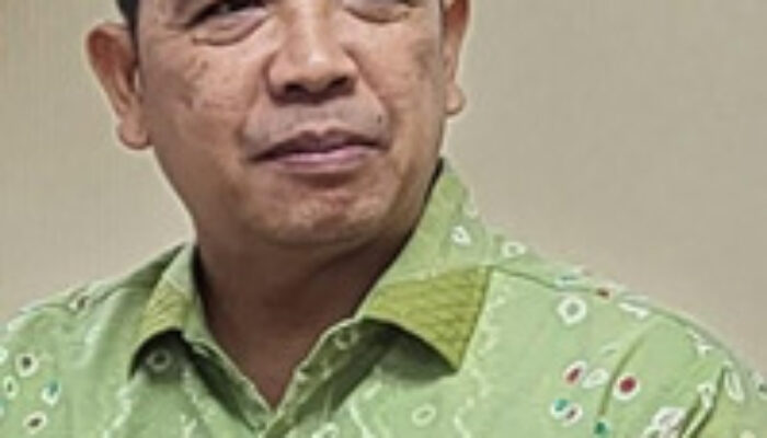 Paradigma Baru Advokat Indonesia Abad ke-21 dan Transformasi Profesi Hukum Indonesia Catatan Seorang Deklarator PERADI PROFESIONAL. Oleh: DR. Hendra Dinatha, S.H., M.H.