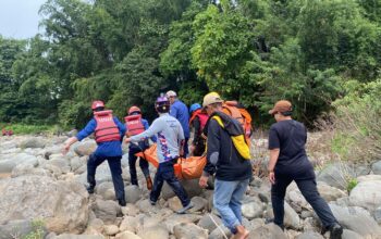 Air Bah di Sungai Kalimborang Maros, Dua Wisatawan Ditemukan Meninggal Dunia