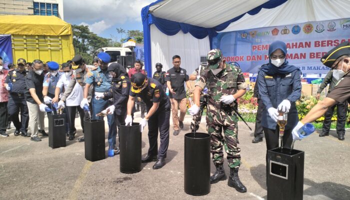 Bongkar Modus Baru, Bea Cukai Sulbagsel Gagalkan Penyelundupan via Ekspedisi Senilai Rp48 Miliar