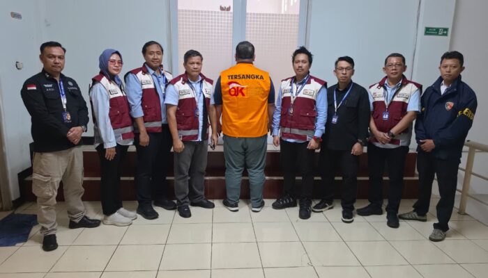 OJK Serahkan Tersangka dan Barang Bukti Kasus PT Asuransi Jiwa Prolife ke Kejaksaan Negeri Jakarta Selatan